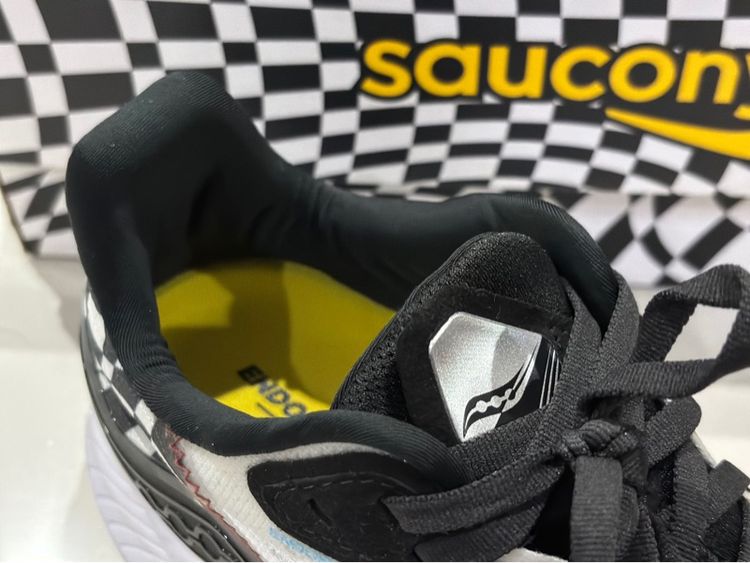 รองเท้าวิ่ง แค่ลอง เรียกว่า ของใหม่ ได้เลย Saucony Endorphin Shift 2 รูปที่ 16