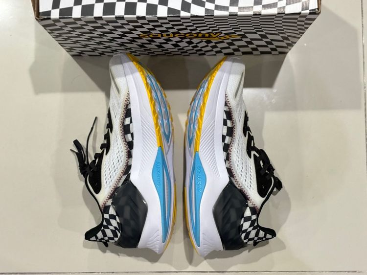 รองเท้าวิ่ง แค่ลอง เรียกว่า ของใหม่ ได้เลย Saucony Endorphin Shift 2 รูปที่ 6