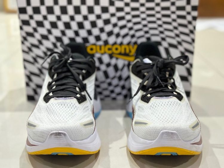 รองเท้าวิ่ง แค่ลอง เรียกว่า ของใหม่ ได้เลย Saucony Endorphin Shift 2 รูปที่ 8