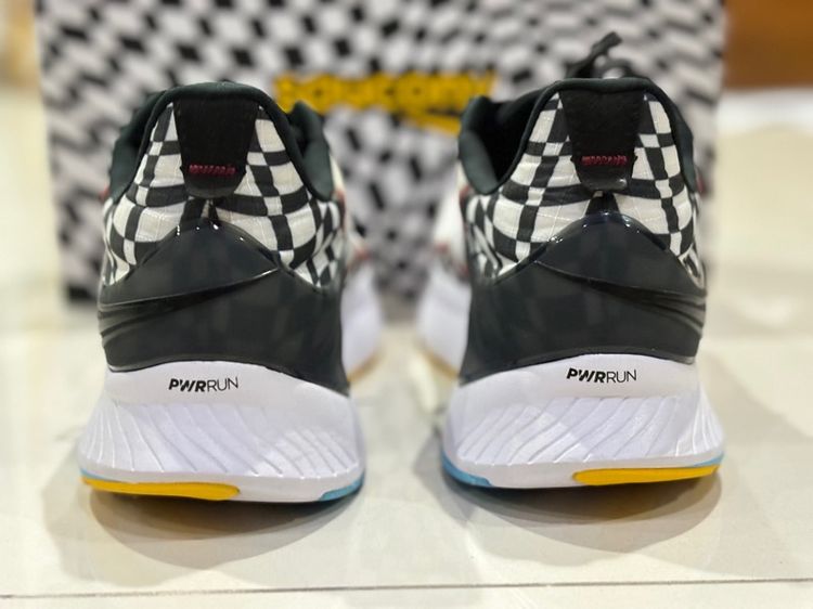 รองเท้าวิ่ง แค่ลอง เรียกว่า ของใหม่ ได้เลย Saucony Endorphin Shift 2 รูปที่ 5