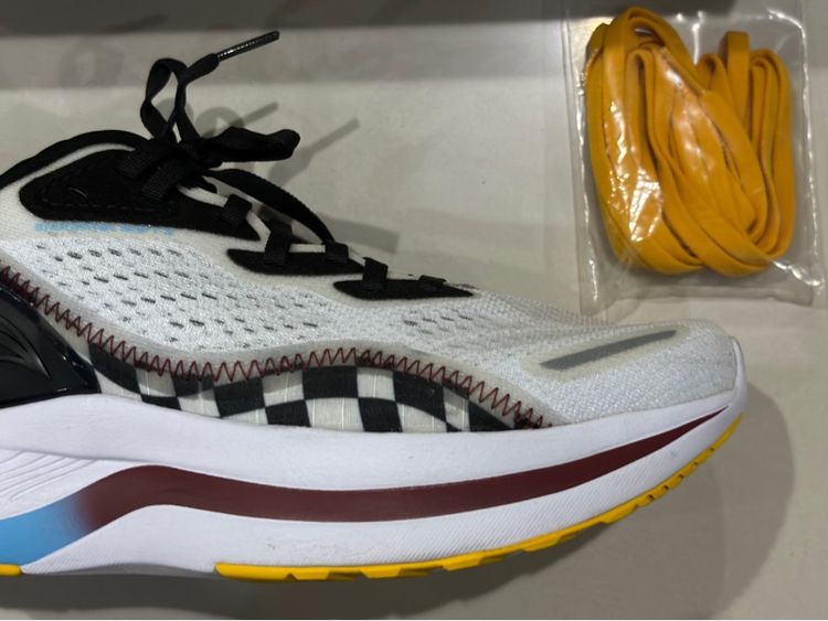 รองเท้าวิ่ง แค่ลอง เรียกว่า ของใหม่ ได้เลย Saucony Endorphin Shift 2 รูปที่ 15