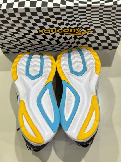 รองเท้าวิ่ง แค่ลอง เรียกว่า ของใหม่ ได้เลย Saucony Endorphin Shift 2 รูปที่ 9