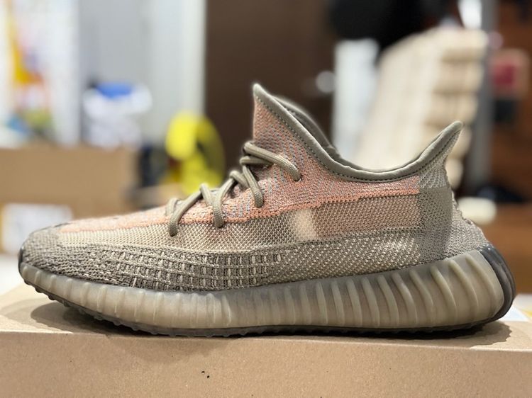 ของแท้ มือสอง อุปกรณ์ครบ Adidas Yeezy 350 Santau Size 9us รูปที่ 2