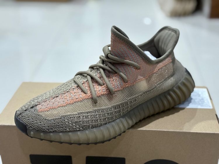 ของแท้ มือสอง อุปกรณ์ครบ Adidas Yeezy 350 Santau Size 9us รูปที่ 6