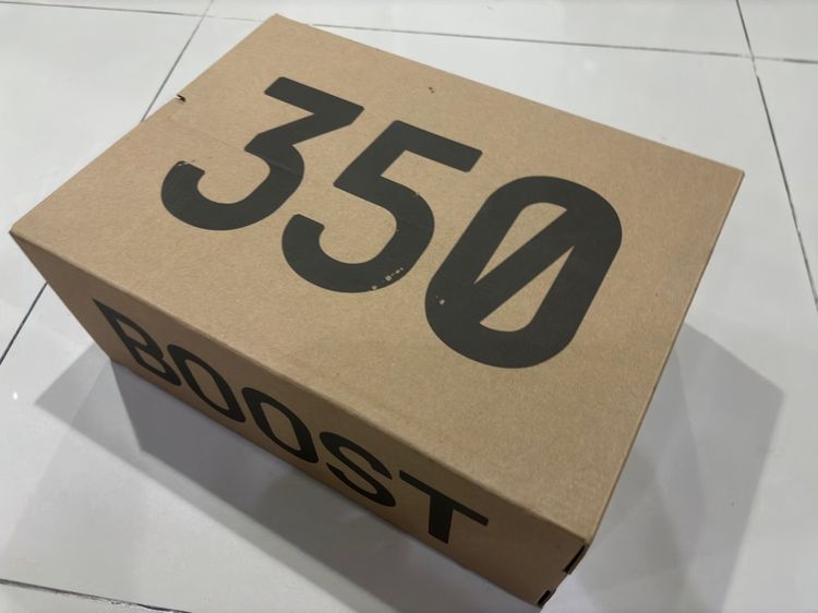 ของแท้ มือสอง อุปกรณ์ครบ Adidas Yeezy 350 Santau Size 9us รูปที่ 17