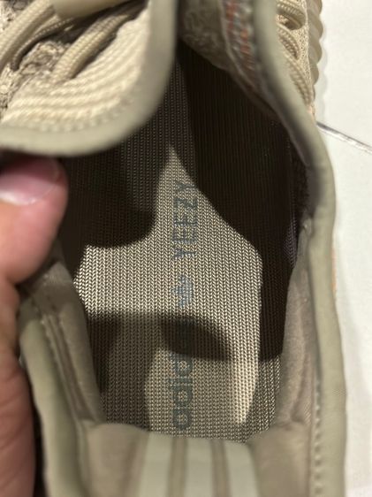 ของแท้ มือสอง อุปกรณ์ครบ Adidas Yeezy 350 Santau Size 9us รูปที่ 9