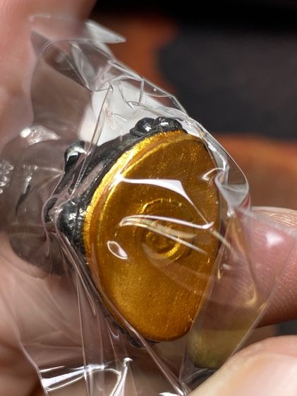 ประกันแท้ -  เนื้อนวะ - พระกริ่งปวเรศ (กรรมการ) เนื้อนวะโลหะรมดำ ก้นสีทอง พร้อมตะกรุดเงิน  วัดบวรนิเวศวิหาร กทม. ปี 2565 รูปที่ 4