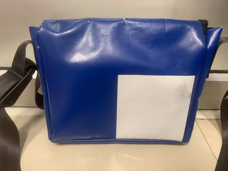 กระเป๋าสะพาย FREITAG รุ่น LASSIE ของแท้ พร้อม Tag ตัวอักษร T รูปที่ 3