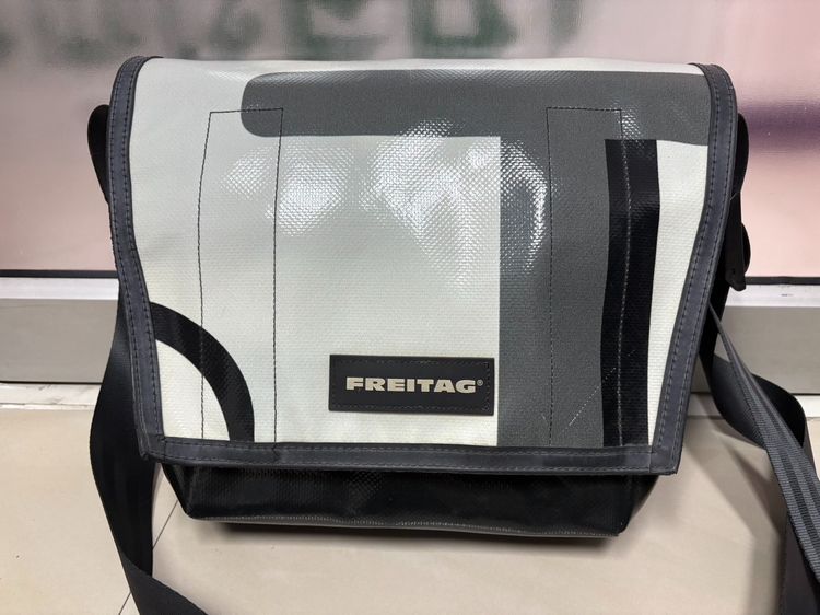 กระเป๋าสะพาย FREITAG messenger bag รุ่น DEXTER