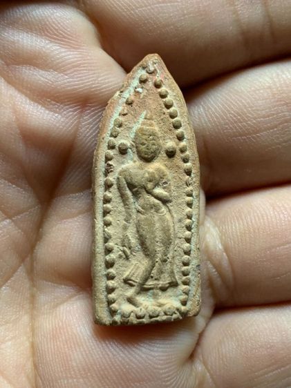 พระลีลาข้างเม็ด