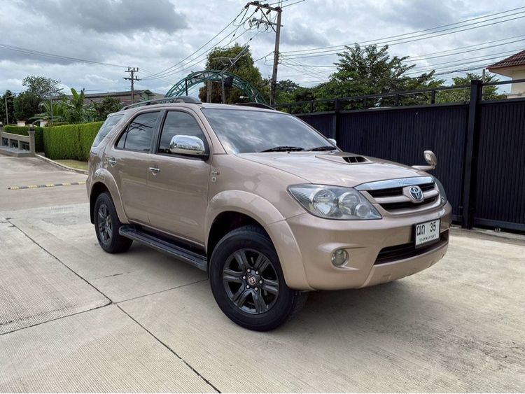 Toyota Fortuner 2006 3.0 V 4WD Utility-car ดีเซล ไม่ติดแก๊ส เกียร์อัตโนมัติ น้ำตาล รูปที่ 3