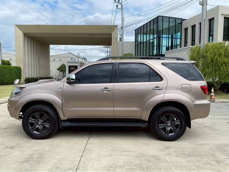 Toyota Fortuner 2006 3.0 V 4WD Utility-car ดีเซล ไม่ติดแก๊ส เกียร์อัตโนมัติ น้ำตาล รูปที่ 4
