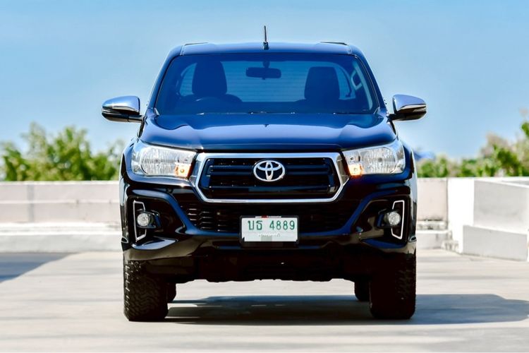 รถ Toyota Hilux Revo 2.4 G Prerunner สี ดำ