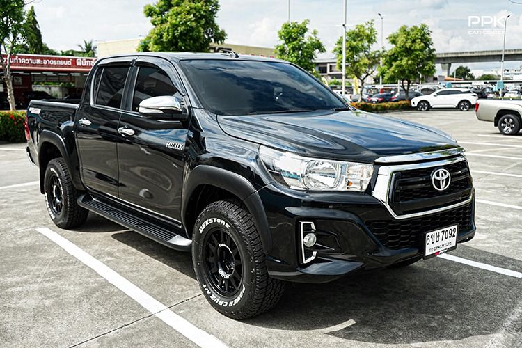 Toyota Hilux Revo 2016 2.4 E Prerunner Pickup เบนซิน ไม่ติดแก๊ส เกียร์ธรรมดา ดำ รูปที่ 3