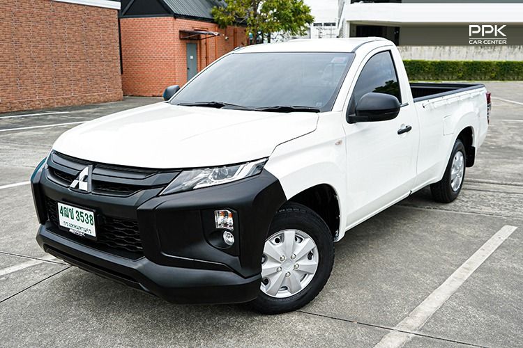 รถ Mitsubishi Triton 2.5 GL สี ขาว