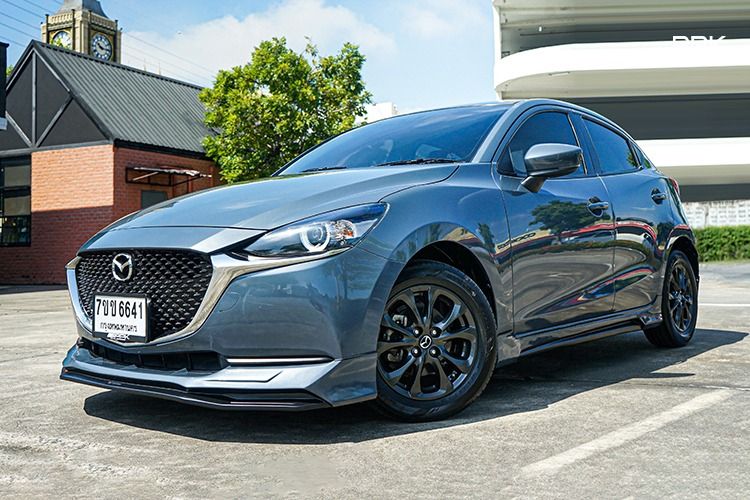 รถ Mazda Mazda 2 1.3 C Sports สี เทา