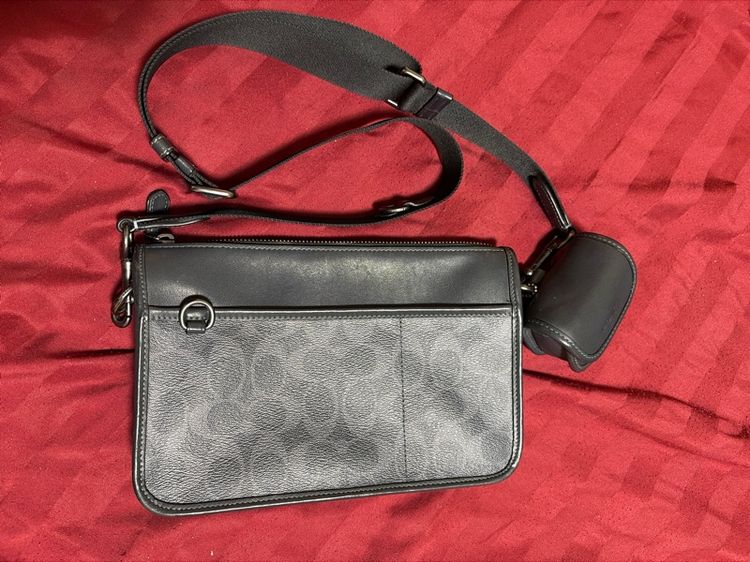 Coach กระเป๋าสะพาบ