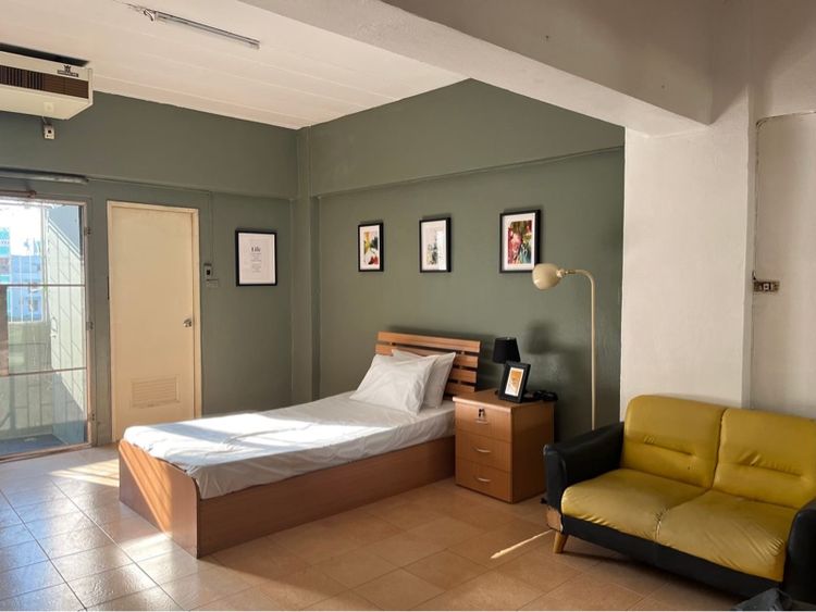 มีบางส่วน อื่นๆ สร้างเสร็จก่อน 2010 ไม่อนุญาต ไม่ใช่ คอนโด ทำเลดี ถนนนวมินทร์ 1 ซอยพันธุ์ทิพย์บางกะปิ