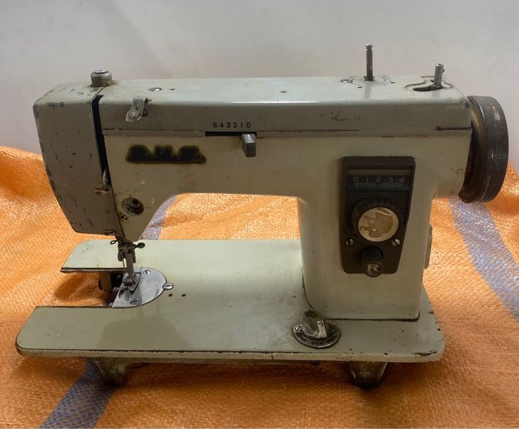 จักรเย็บผ้า จักรซิกแซกหมุนลื่น จาโนเม่