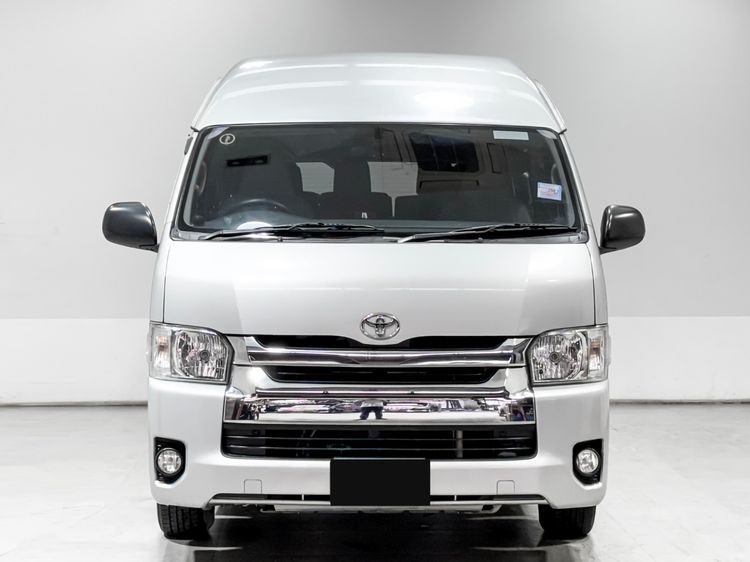 Toyota Commuter 2019 3.0 Van ดีเซล เกียร์อัตโนมัติ บรอนซ์เงิน รูปที่ 2