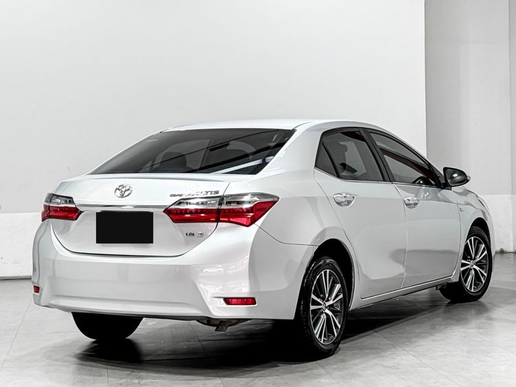 Toyota Altis 2018 1.8 E Sedan เบนซิน เกียร์อัตโนมัติ บรอนซ์เงิน รูปที่ 4