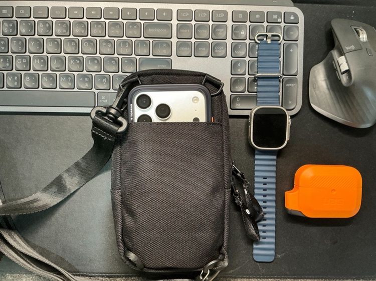 กระเป๋าสะพาย Incase A.R.C Neck Pouch รูปที่ 3