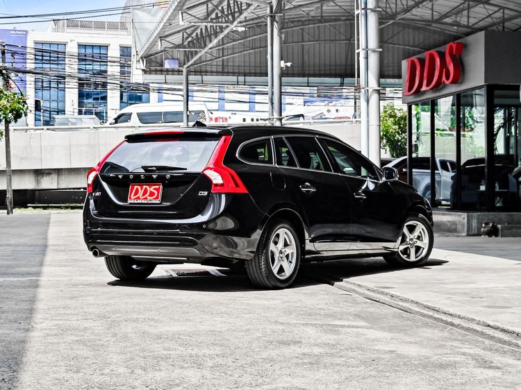 Volvo V60 2018 2.0 T5 Sedan ดีเซล เกียร์อัตโนมัติ ดำ รูปที่ 2