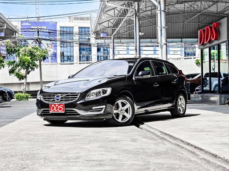 รถ Volvo V60 2.0 T5 สี ดำ