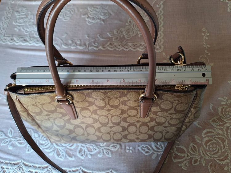 กระเป๋าสะพาย Coach จากช็อป USA รุ่น LARGE SURREY CARRYALL IN SIGNATURE CANVAS รูปที่ 7