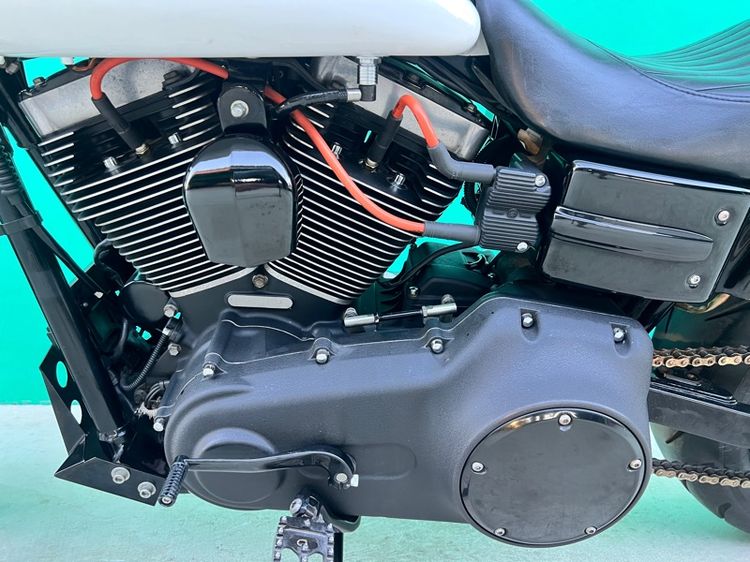Dyna 2011 สีขาว เครื่อง 96cu 1586cc รูปที่ 17