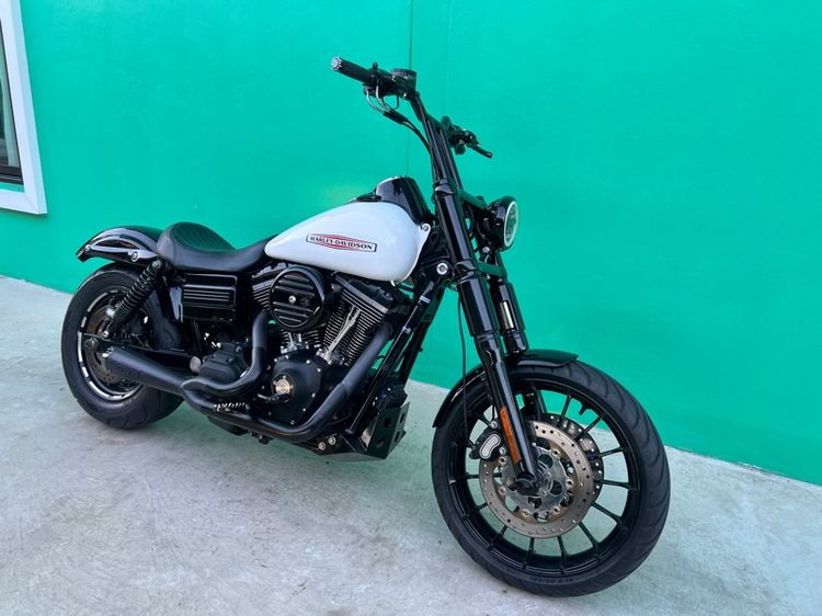 Dyna 2011 สีขาว เครื่อง 96cu 1586cc รูปที่ 2