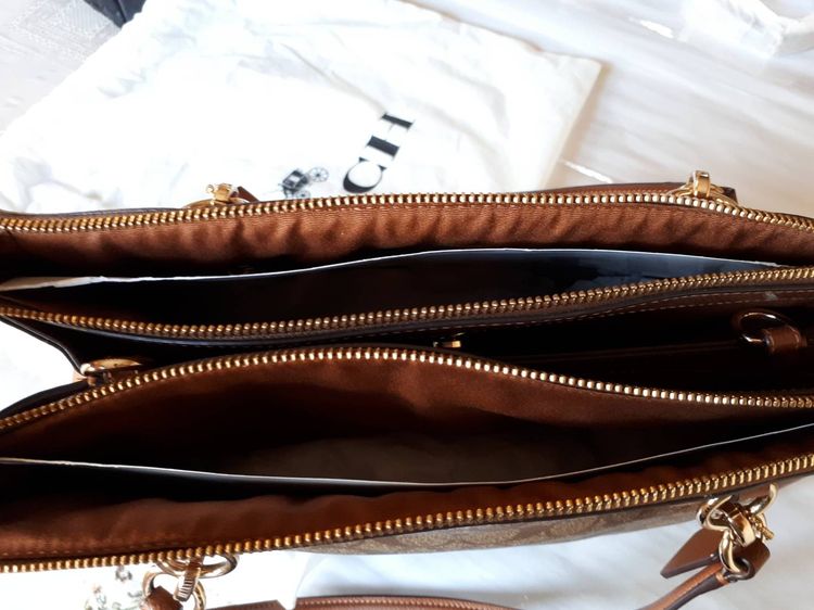 กระเป๋าถือ COACH  แท้จาก Outlet UK ใบใหญ่ Coated canvas ลาย Signature  รูปที่ 10