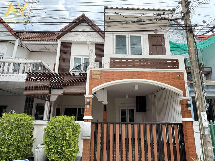 ขาย ทาวน์เฮ้าส์ 2ชั้น ย่านลาดปลาเค้า ใกล้ BTS เกษตร รีโนเวทใหม่หมดทั้งหลัง พร้อมอยู่ ทำเลใจกลางเมือง