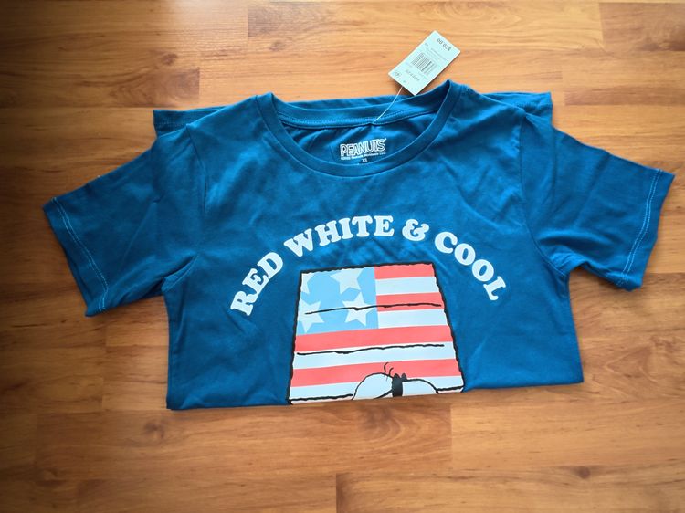 เสื้อยืด Peanuts สีน้ำเงิน รูปที่ 2