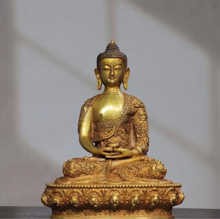 ✨พระพุทธรูปปางสมาธิภูมิสปรรศมุทรา หรือ "ปางมารวิชัย