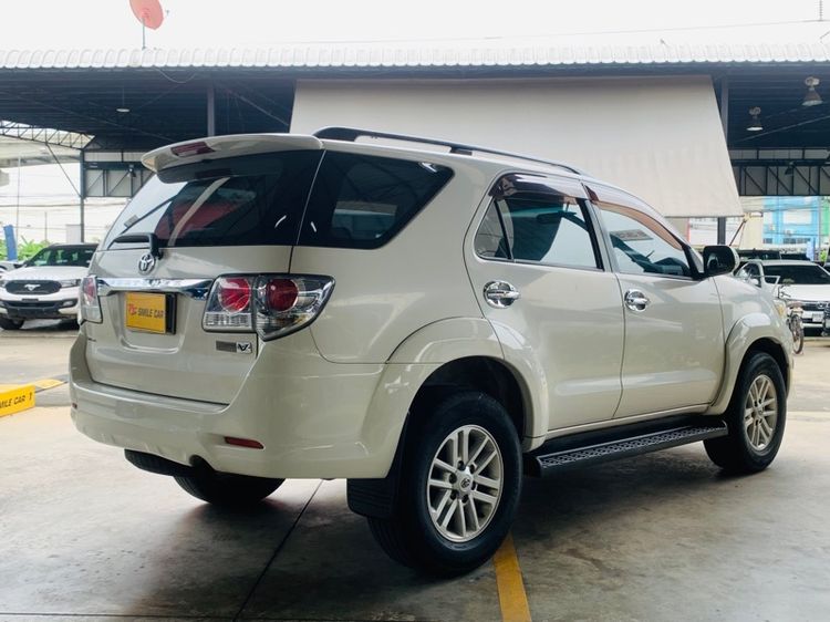 Toyota Fortuner 2014 2.5 V VNT 2WD Champ Midnight Shine Utility-car ดีเซล ไม่ติดแก๊ส เกียร์อัตโนมัติ ขาว รูปที่ 3