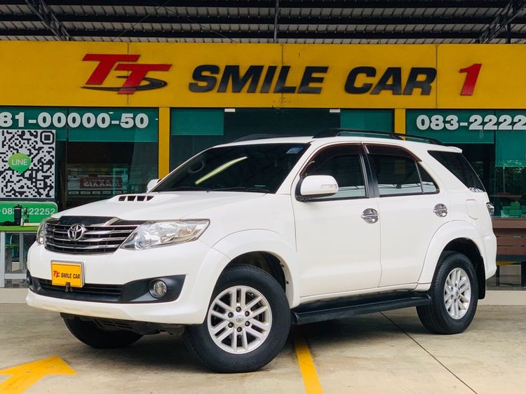 รถ Toyota Fortuner 2.5 V VNT 2WD Champ Midnight Shine สี ขาว