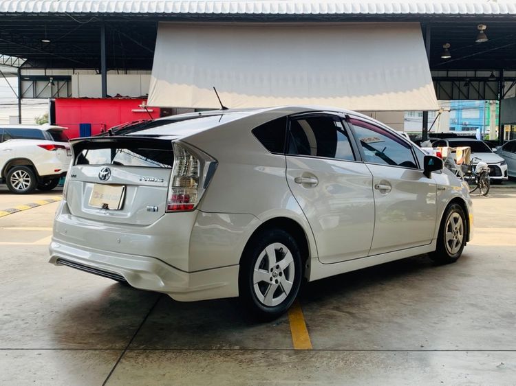 Toyota Prius 2012 1.8 Hybrid Top Grade Sedan ไฮบริด ไม่ติดแก๊ส เกียร์อัตโนมัติ ขาว รูปที่ 4