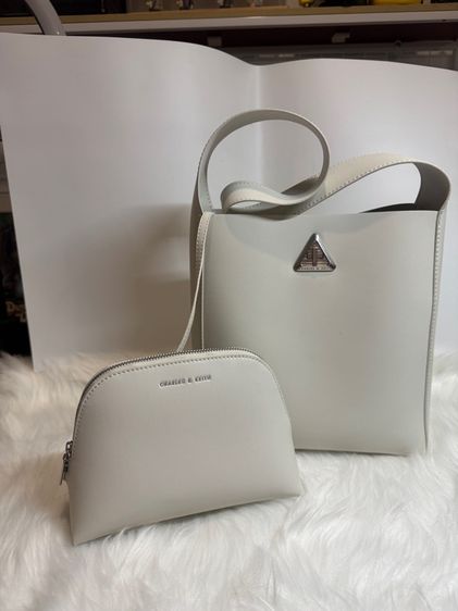 กระเป๋า  CHARLES and KEITH  รูปที่ 3