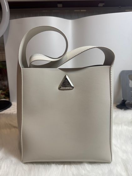 กระเป๋า  CHARLES and KEITH  รูปที่ 4