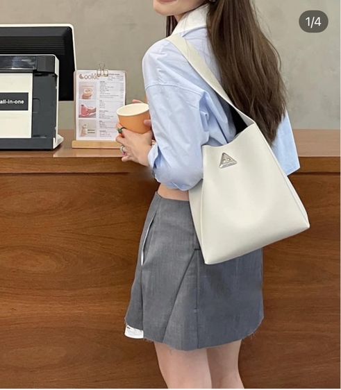 กระเป๋า  CHARLES and KEITH  รูปที่ 13