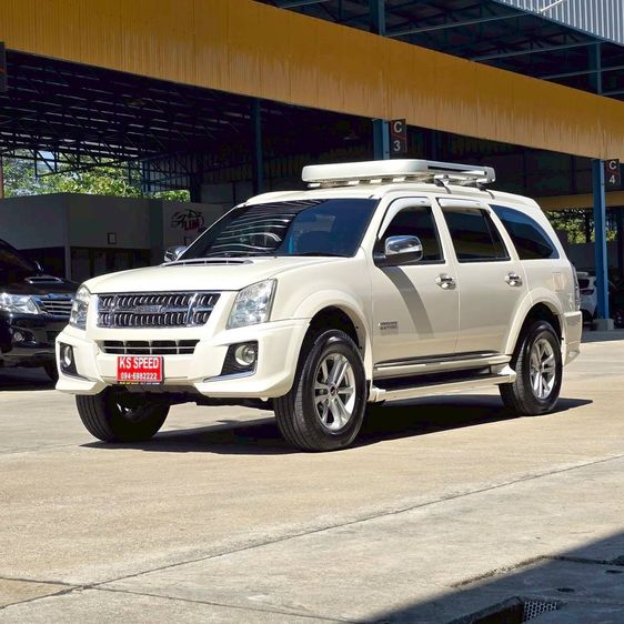 รถ Isuzu MU-7 3.0 Choiz สี ขาว