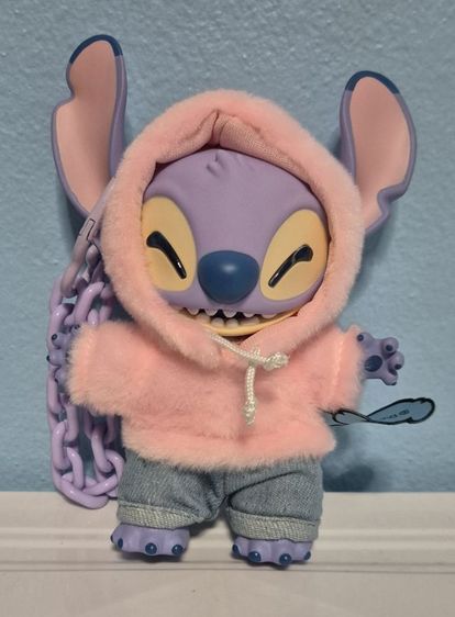 ตุ๊กตาพวงกุญแจไวนิล Stitch Gen Z Street Plush Keychain Blind Box จาก Miniso 