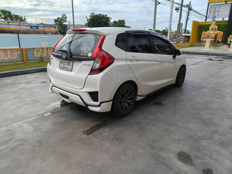 Honda Jazz 2015 1.5 S Sedan เบนซิน ไม่ติดแก๊ส เกียร์อัตโนมัติ ขาว รูปที่ 4