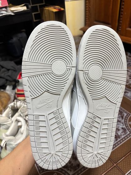 รองเท้า nike sb สีเทามือ 1 รูปที่ 3