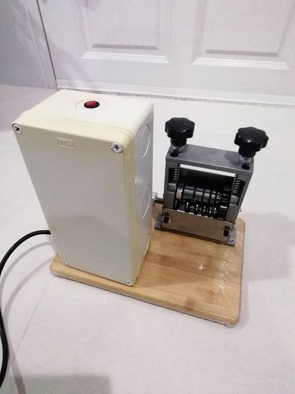 เครื่องปลอกสายไฟฟ้าแบบใช้ไฟฟ้า ทำงานอัตโนมัติ เพื่อใช้นำเอาทองแดงไปขาย รูปที่ 5