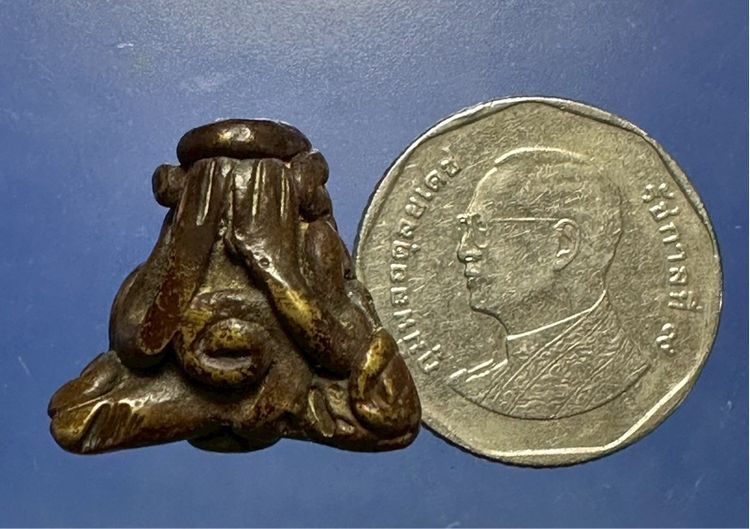 พระปิดตาหลวงพ่อทัพ วัดทองยันต์ยุ่งเนื้อสัมฤทธิแก่ทอง เก่า ผิวตามซอกมีคราบเบ้า  รูปที่ 7