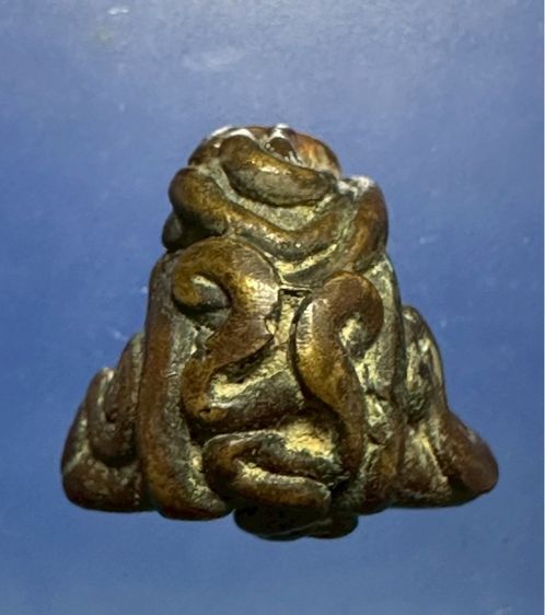 พระปิดตาหลวงพ่อทัพ วัดทองยันต์ยุ่งเนื้อสัมฤทธิแก่ทอง เก่า ผิวตามซอกมีคราบเบ้า  รูปที่ 8