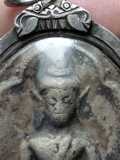 พระยอดขุนพลพะเยาเลี่ยมเงินแท้ยกซุ้มครับ รูปที่ 8