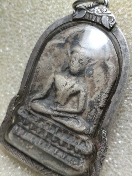 พระยอดขุนพลพะเยาเลี่ยมเงินแท้ยกซุ้มครับ รูปที่ 10